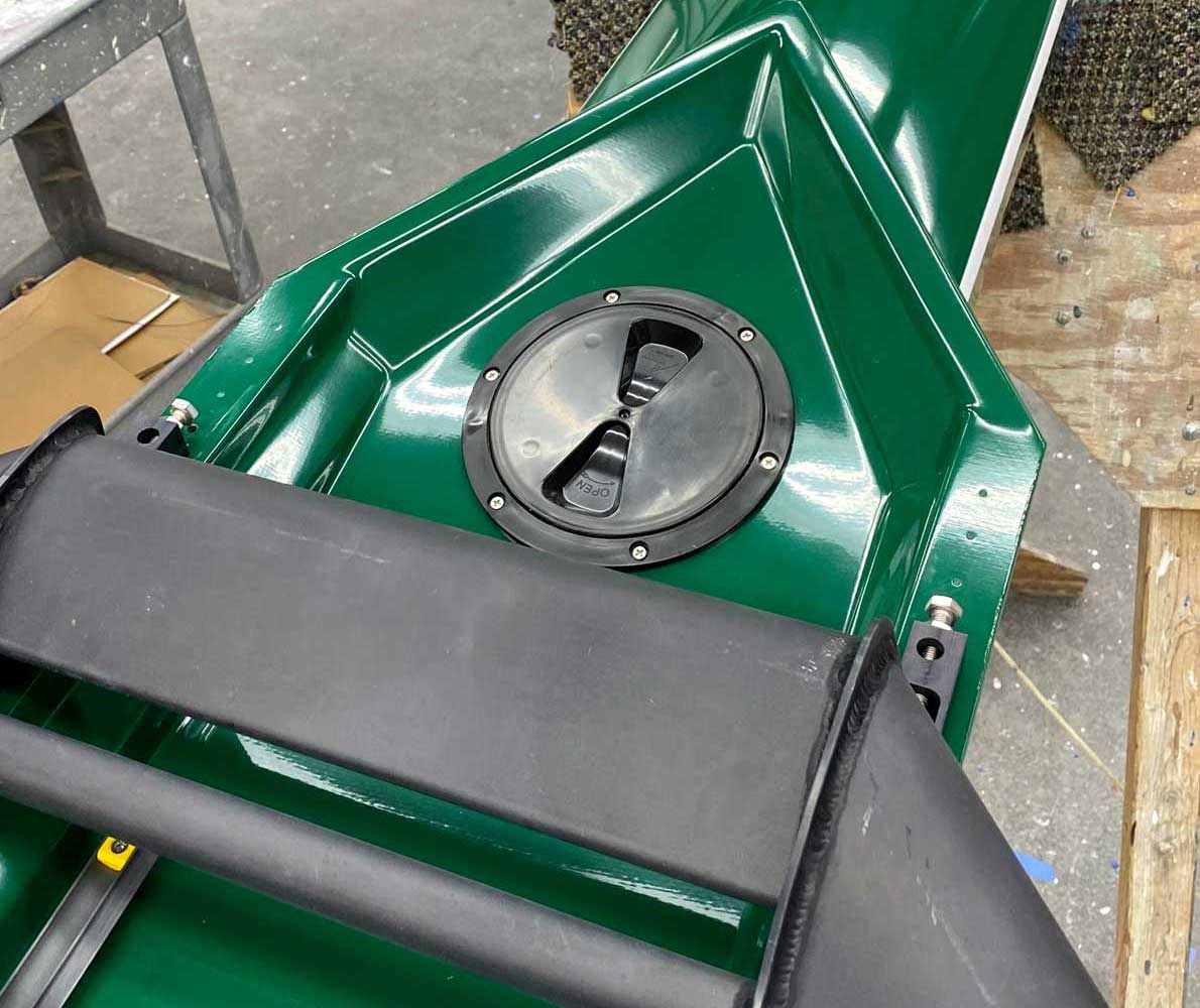 Bow hatch with rigger mounted